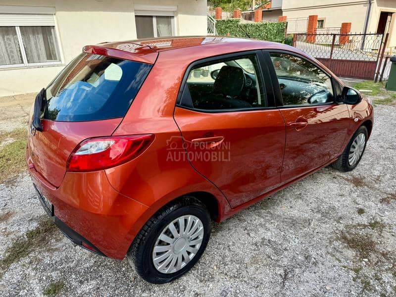 Mazda 2 1.3 16v Mazda 2 1.3 16v