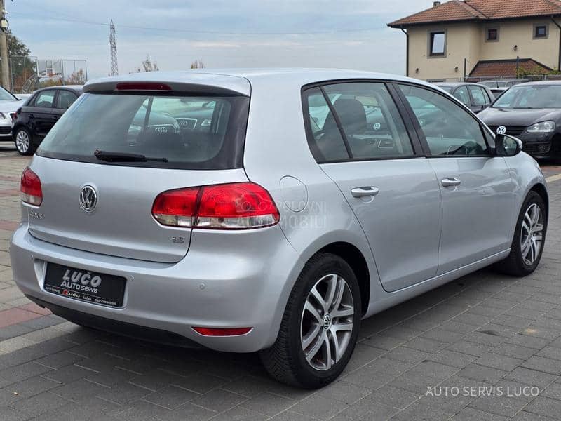 Volkswagen Golf 6 1.6 ben.....75 k w