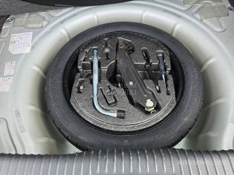 Volkswagen Golf 6 1.6 ben.....75 k w