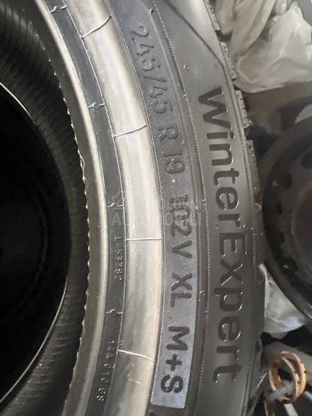 Uniroyal 245/45 R19 Zimska