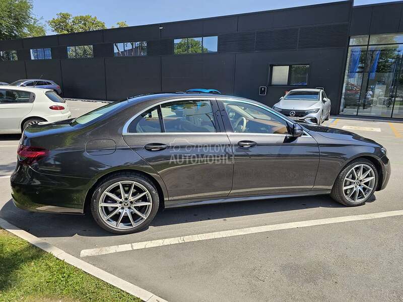 Mercedes Benz E 300 de Designo