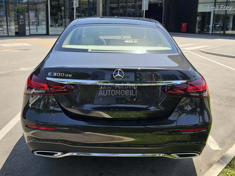 Mercedes Benz E 300 de Designo