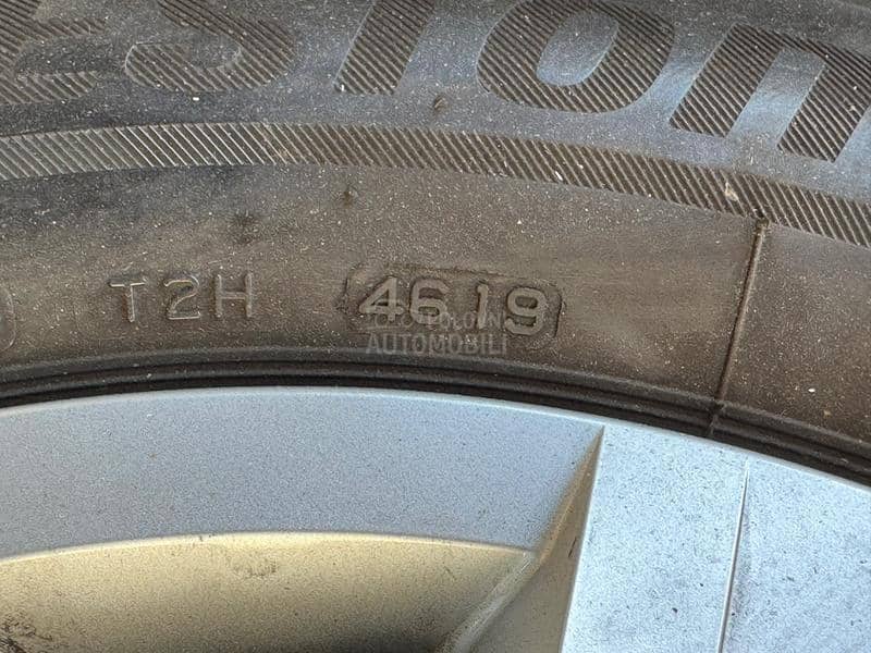 Bridgestone 205/60 R16 Zimska