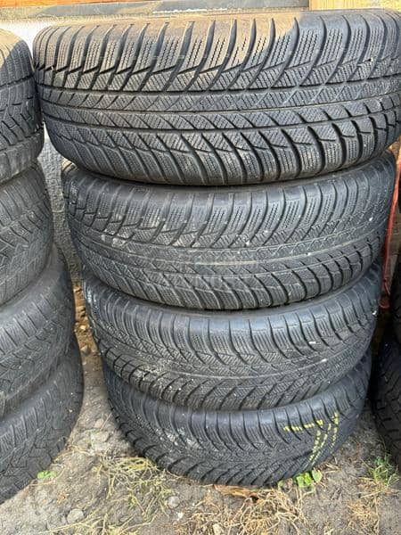 Bridgestone 205/60 R16 Zimska