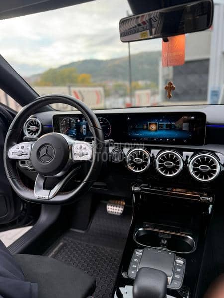 Mercedes Benz A 200 d multibeam