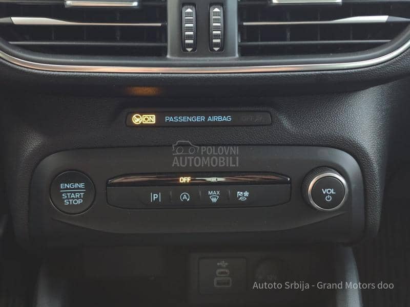 Ford Focus 1.0 mHEV TITANIUM