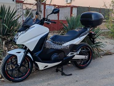 Honda Integra 750 nc