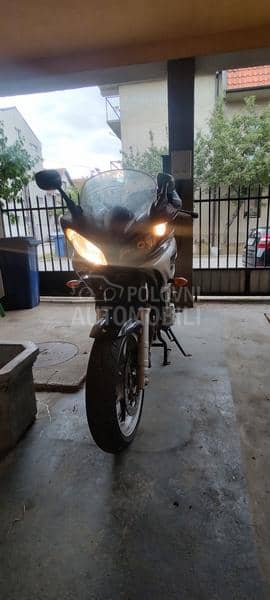 Yamaha Fazer 600