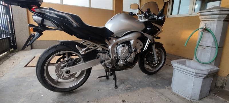 Yamaha Fazer 600
