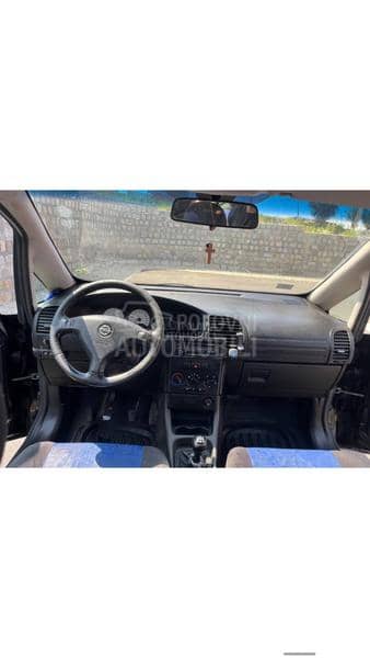 Opel Zafira 