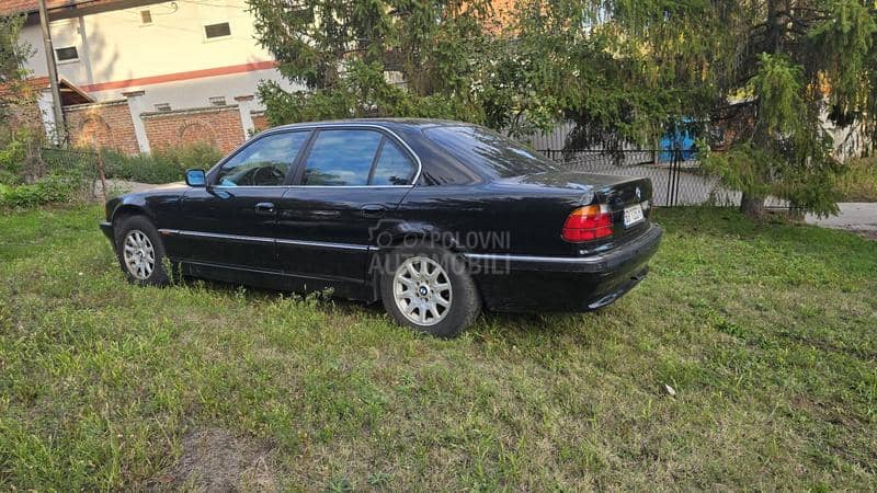 BMW 740 