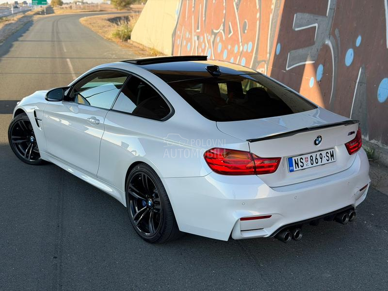 BMW M4 