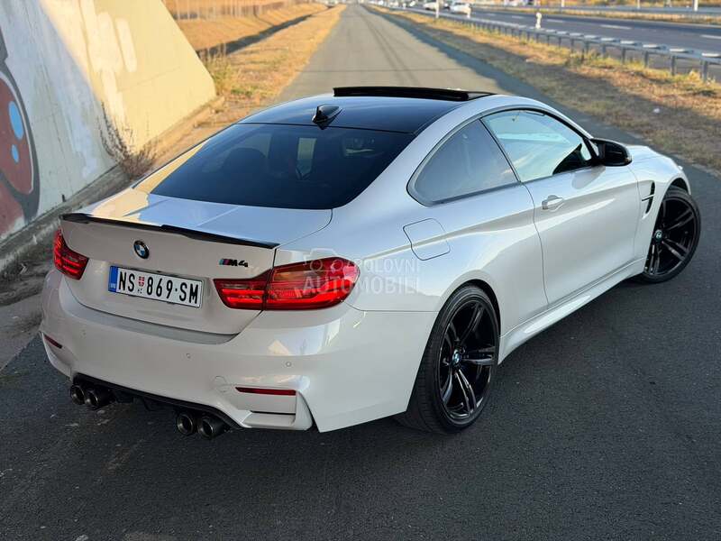 BMW M4 