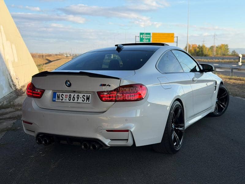 BMW M4 