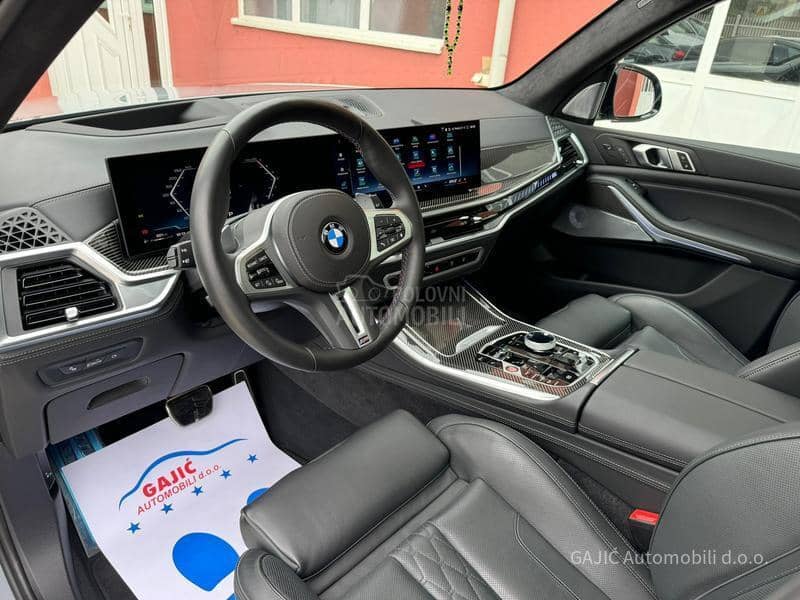 BMW X5 M60i V8