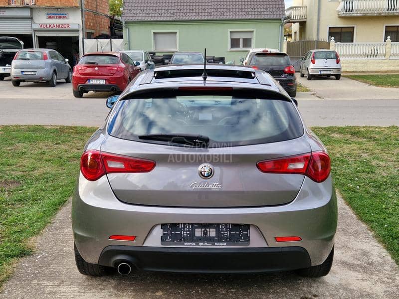 Alfa Romeo Giulietta QV line PANO
