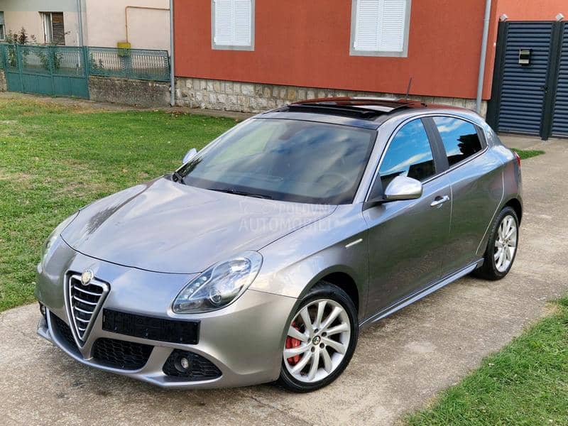 Alfa Romeo Giulietta QV line PANO