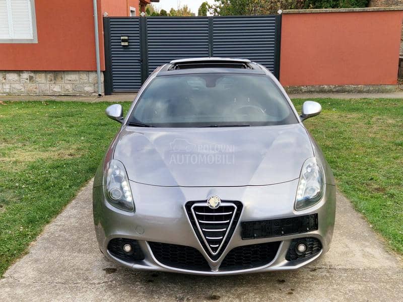 Alfa Romeo Giulietta QV line PANO