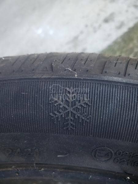 ROCKBLADE 275/45 R20 Zimska