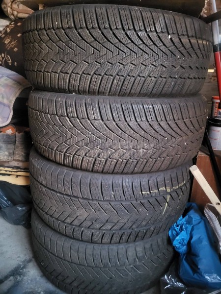 ROCKBLADE 275/45 R20 Zimska