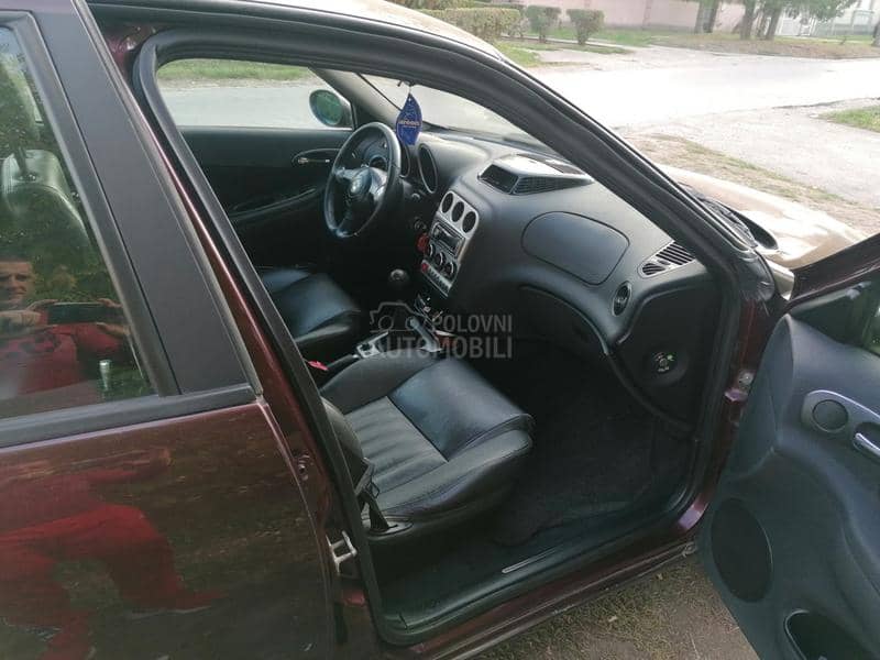 Alfa Romeo 156 jtd 8v 6br