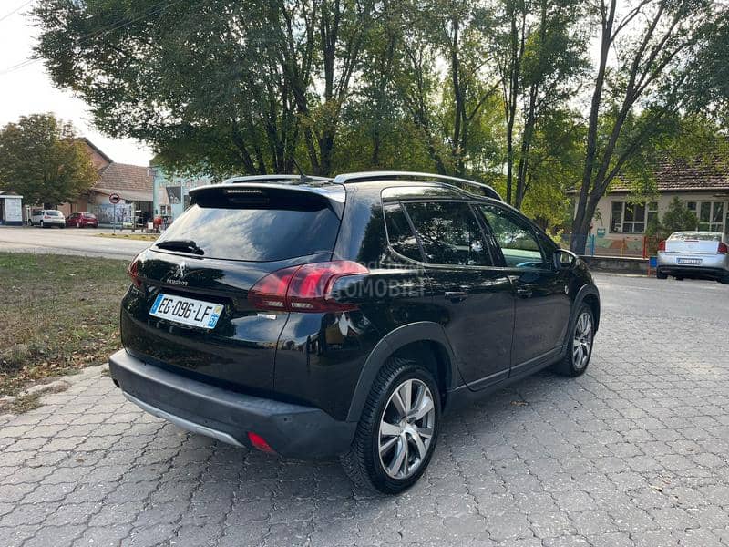 Peugeot 2008 CROSS/PAN