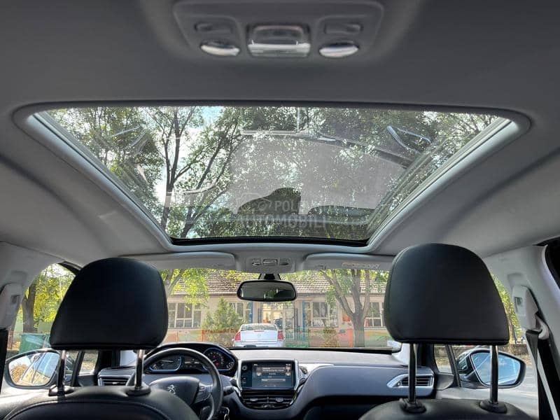 Peugeot 2008 CROSS/PAN