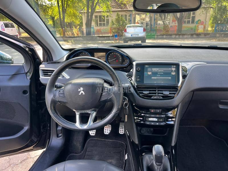 Peugeot 2008 CROSS/PAN