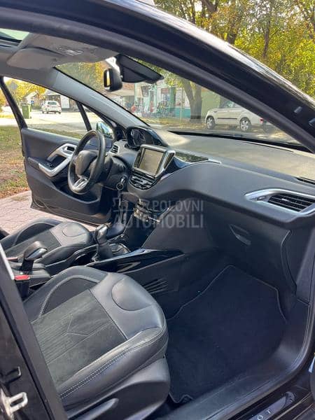 Peugeot 2008 CROSS/PAN