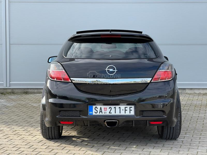 Opel Astra H OPC LINE