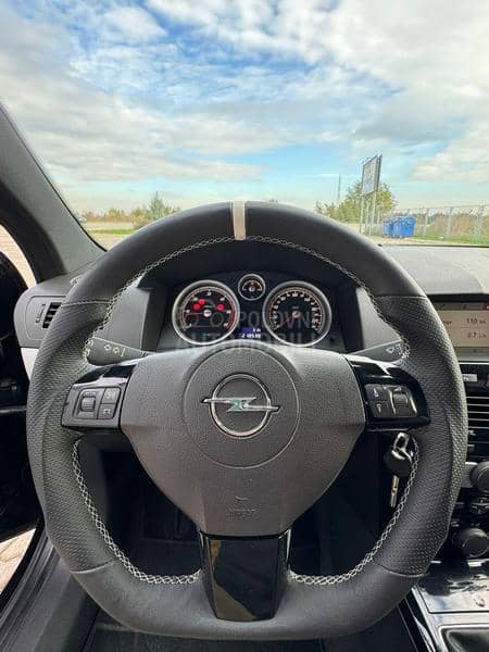 Opel Astra H OPC LINE