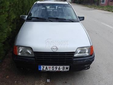 Opel Kadett E CC