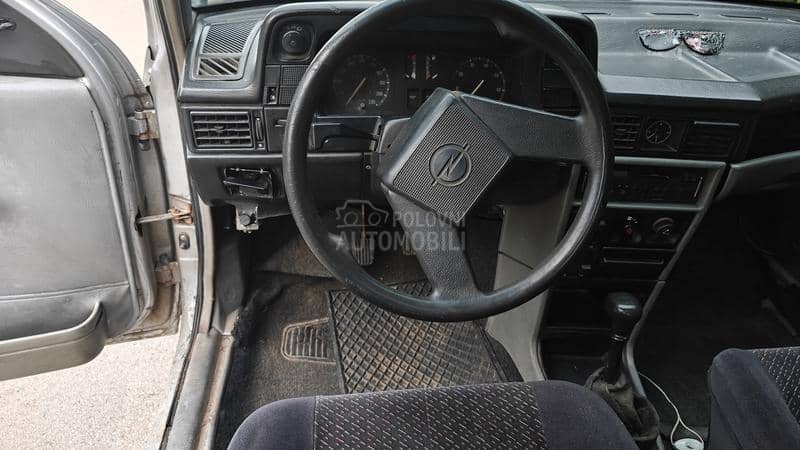 Opel Kadett E CC