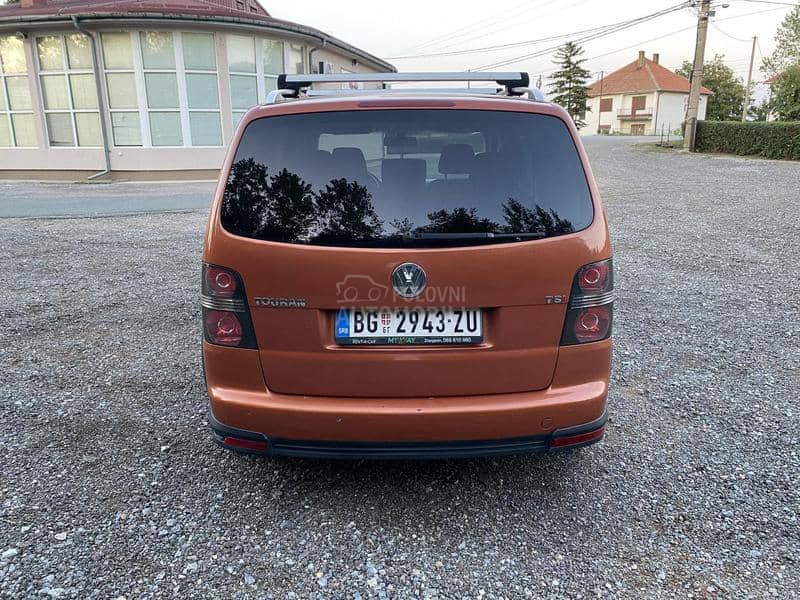 Volkswagen Touran 