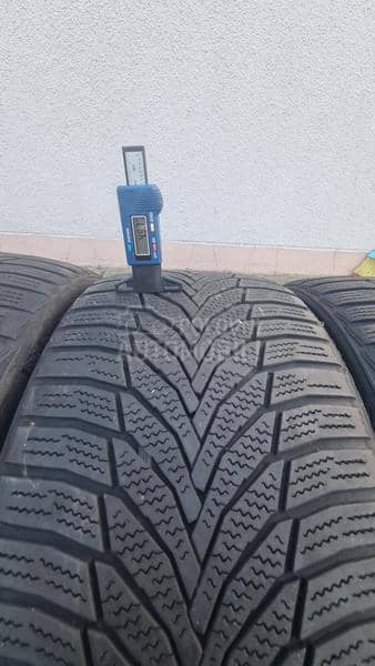 Nexen 235/40 R18 Zimska