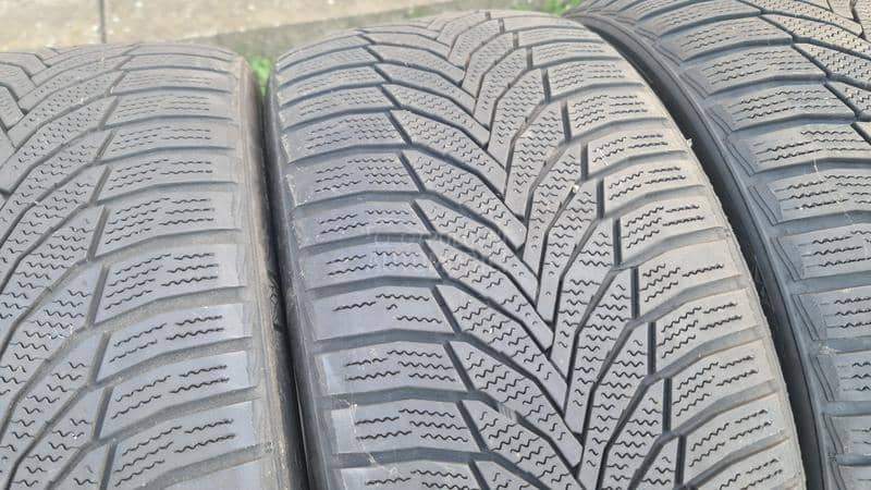 Nexen 235/40 R18 Zimska