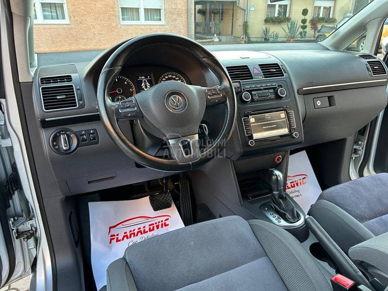 Volkswagen Touran 1.6 TDI /AUT/ F1