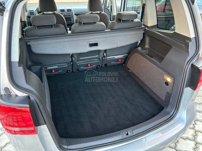 Volkswagen Touran 1.6 TDI /AUT/ F1