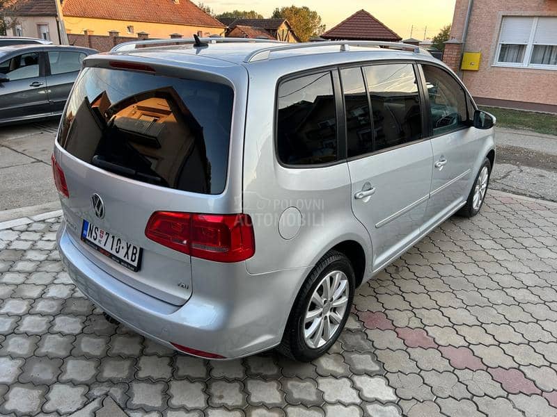 Volkswagen Touran 1.6 TDI /AUT/ F1