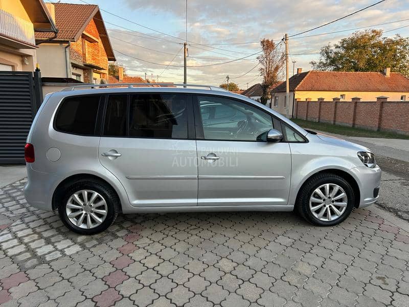 Volkswagen Touran 1.6 TDI /AUT/ F1