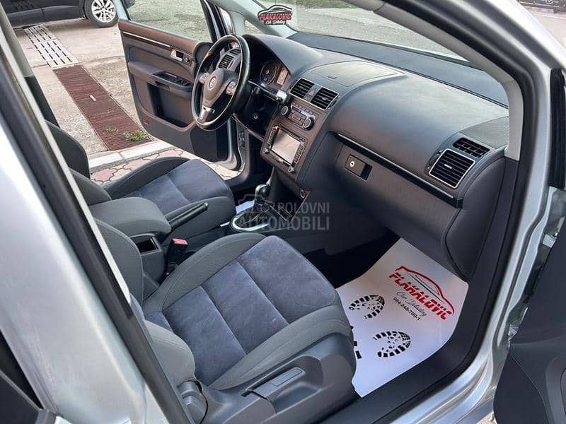 Volkswagen Touran 1.6 TDI /AUT/ F1