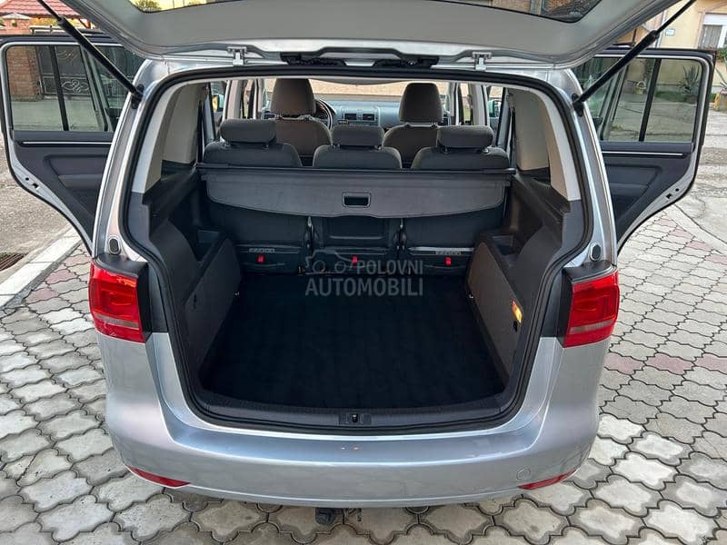 Volkswagen Touran 1.6 TDI /AUT/ F1