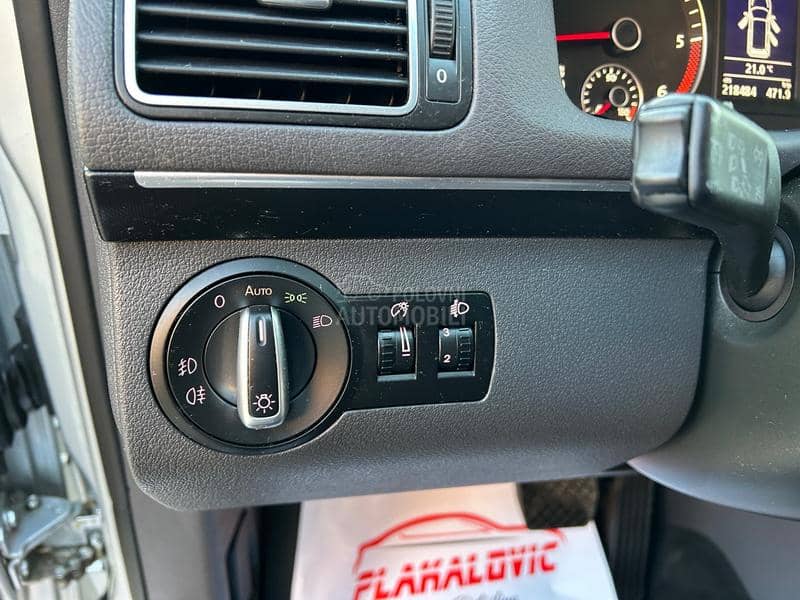 Volkswagen Touran 1.6 TDI /AUT/ F1