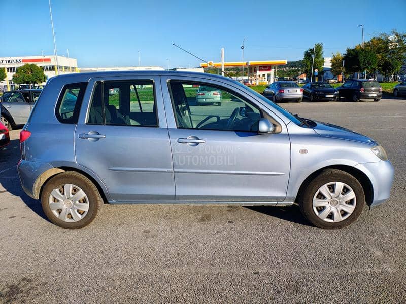 Mazda 2 