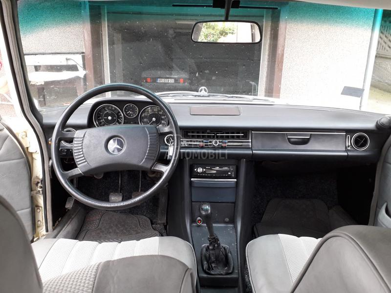 Mercedes Benz W115  240D 3.0