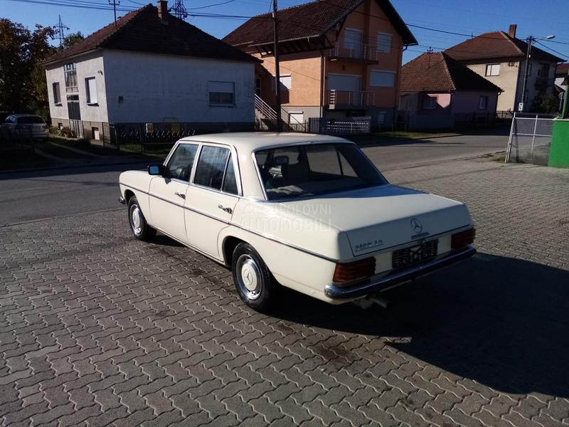 Mercedes Benz W115  240D 3.0