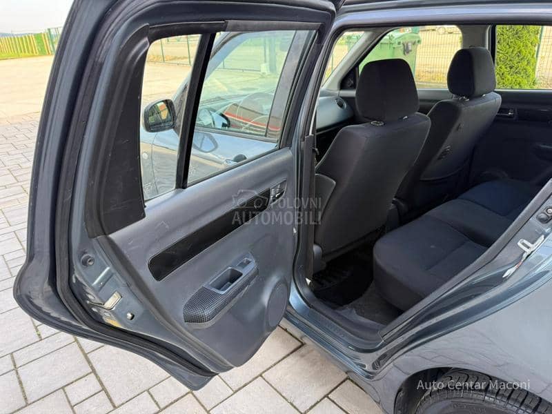 Suzuki Swift 1.3b  4x4 CH
