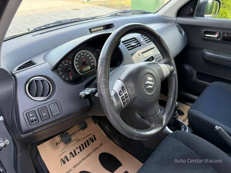 Suzuki Swift 1.3b  4x4 CH