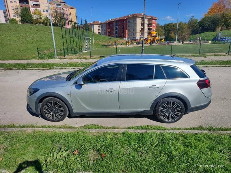 Opel Insignia Country 4x4