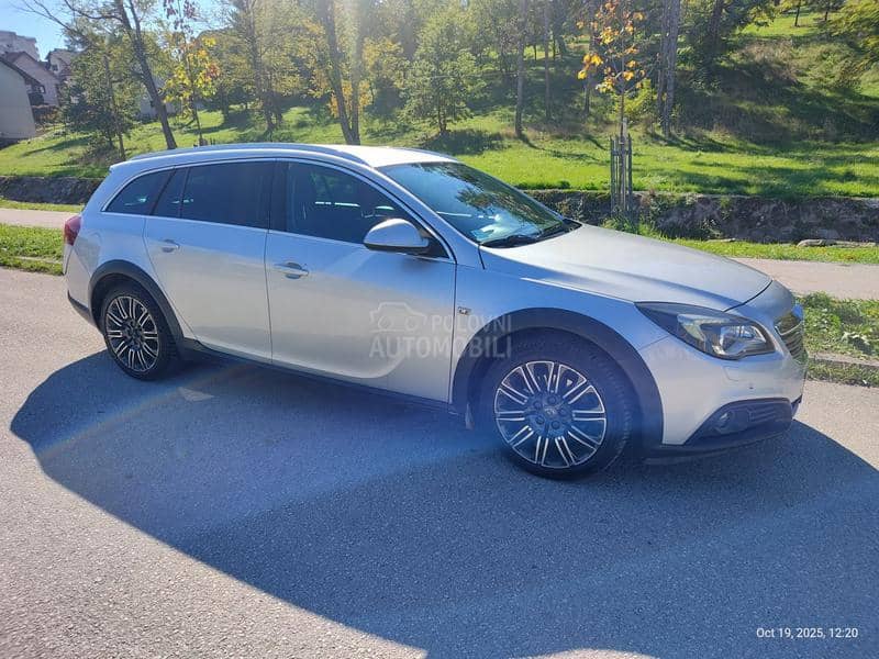 Opel Insignia Country 4x4